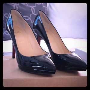 SOLD: Beautiful black patent Christian Louboutins